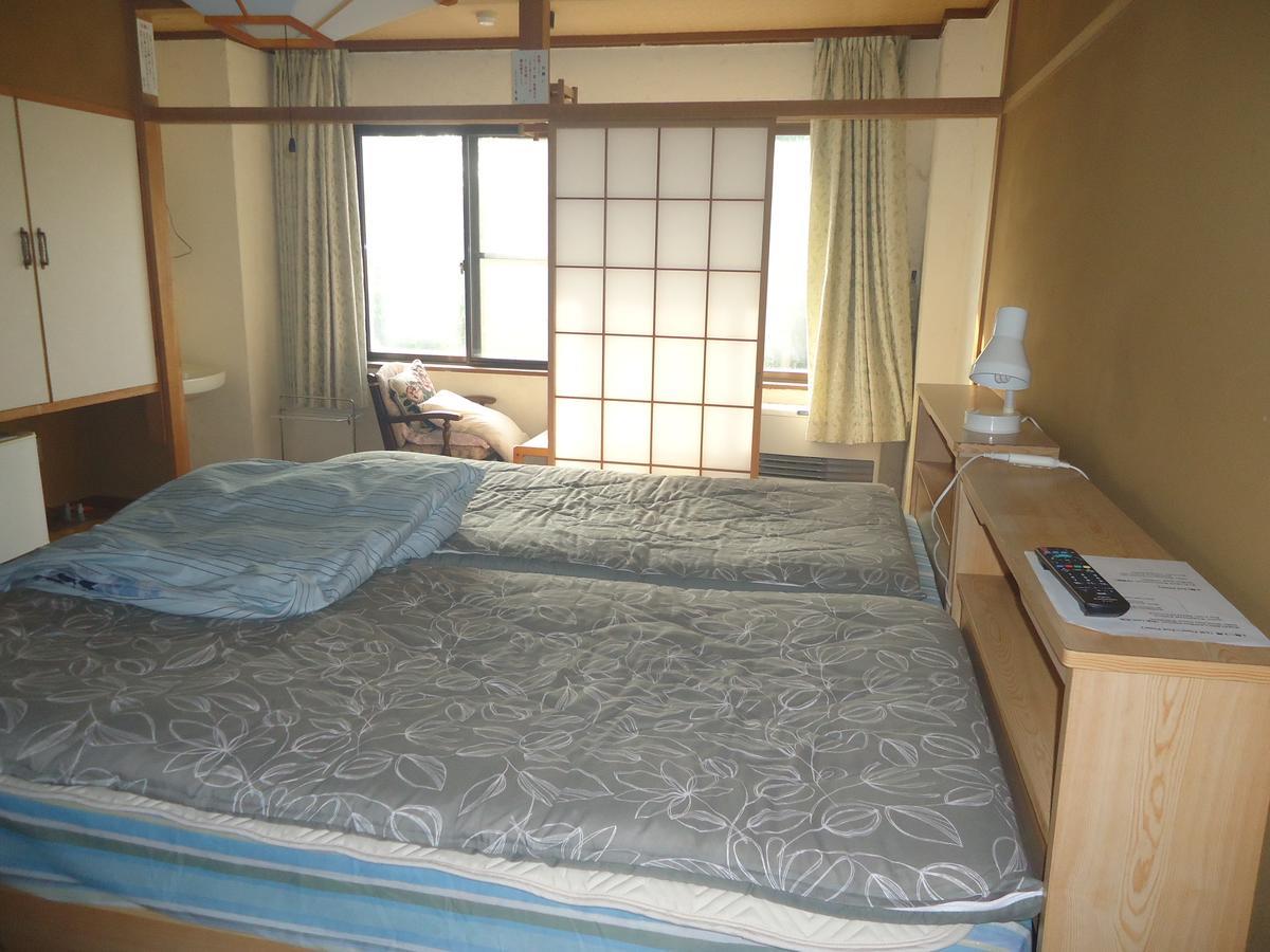 Cafe Cerisier栖里時絵 Hotel Myoko Exterior photo